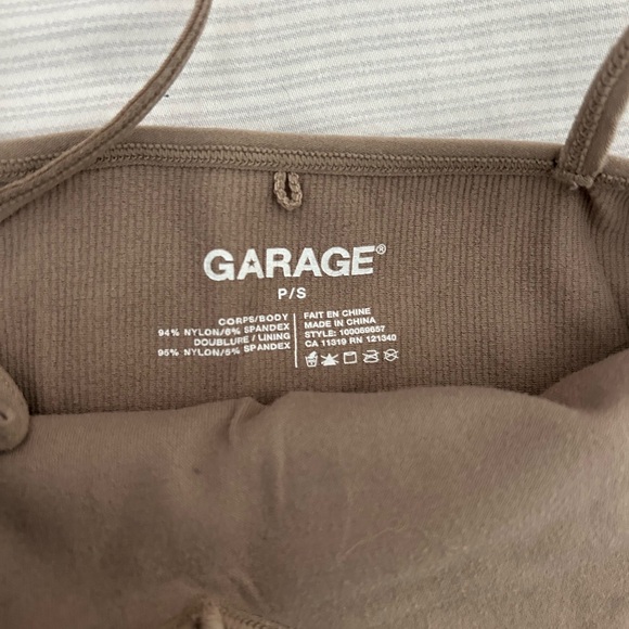 Red & Beige Ribbed Crop Top - Picture 5 of 6